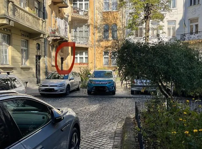 Scandic-lux Apartments-feels Like Home! в центрі львова דירה לבוב